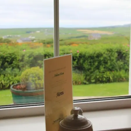 Trildoon House 4*